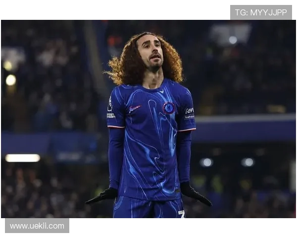 库库雷利亚度假晒照！身着德罗巴战袍致敬蓝军传奇